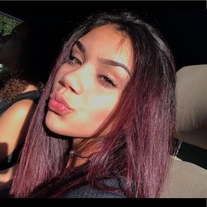 Meet your Posher, Angie